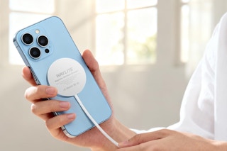 B0FYCS6JK7 Wireless magnetic chargers