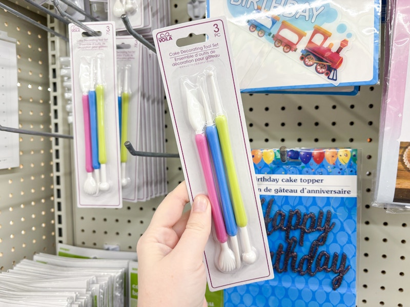 dollar tree cake decorating tool set