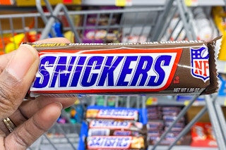 snickers walmart 2021 1637275794 1637275794