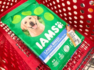 bag of Iams dog food in shopping cart