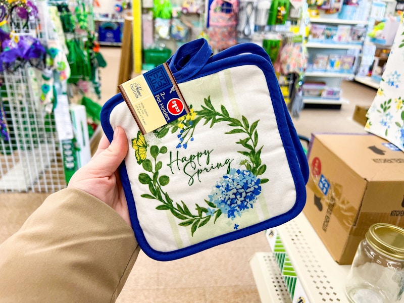 dollar tree spring sentiment oven mitt