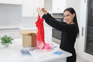 cupshe-online-swimsuit-shipping-kcl-model-19