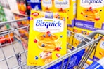 bisquick baking mix in shopping cart