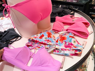 victoria-secret-pink-swim-2022-2