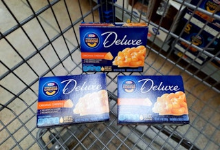 Kraft Deluxe Macaroni & Cheese in Walmart shopping cart