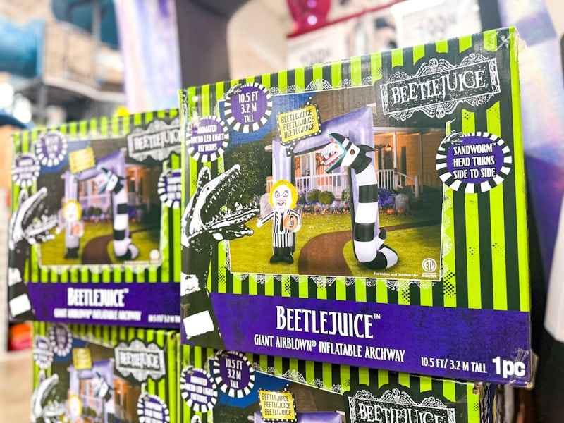 beetlejuice inflatable archway