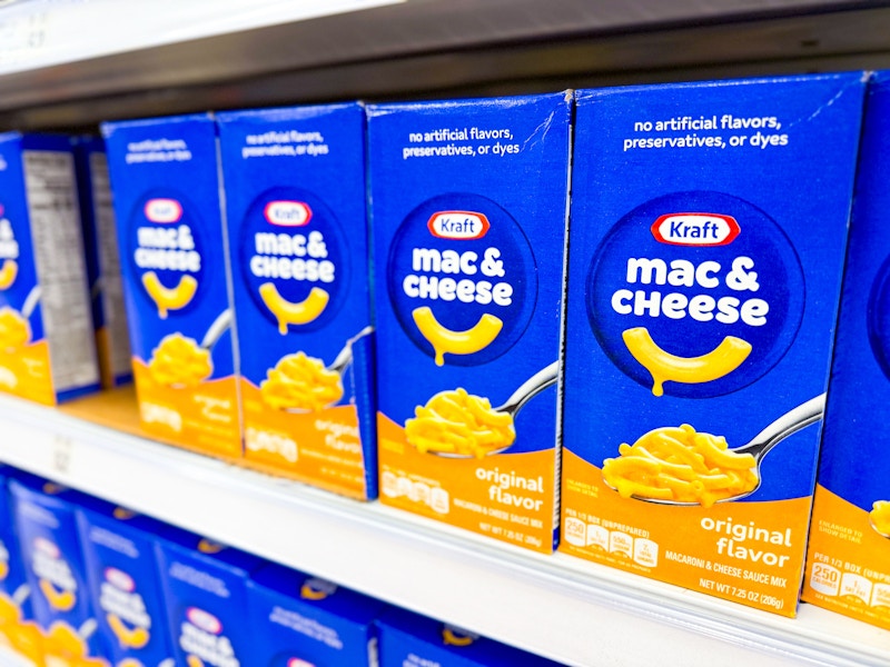kraft mac & cheese boxes on walmart shelf
