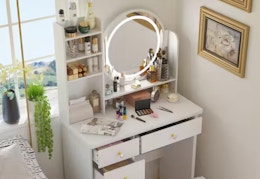 makeup vanity with light up mirror