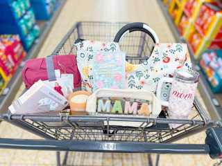 aldi-mothers-day-deals-tote-pouch-gift-set-tumbler-candle-dress