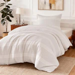 Amazon Basics Duvet Cover Set
