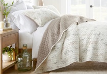 Linens & Hutch Quilt Set