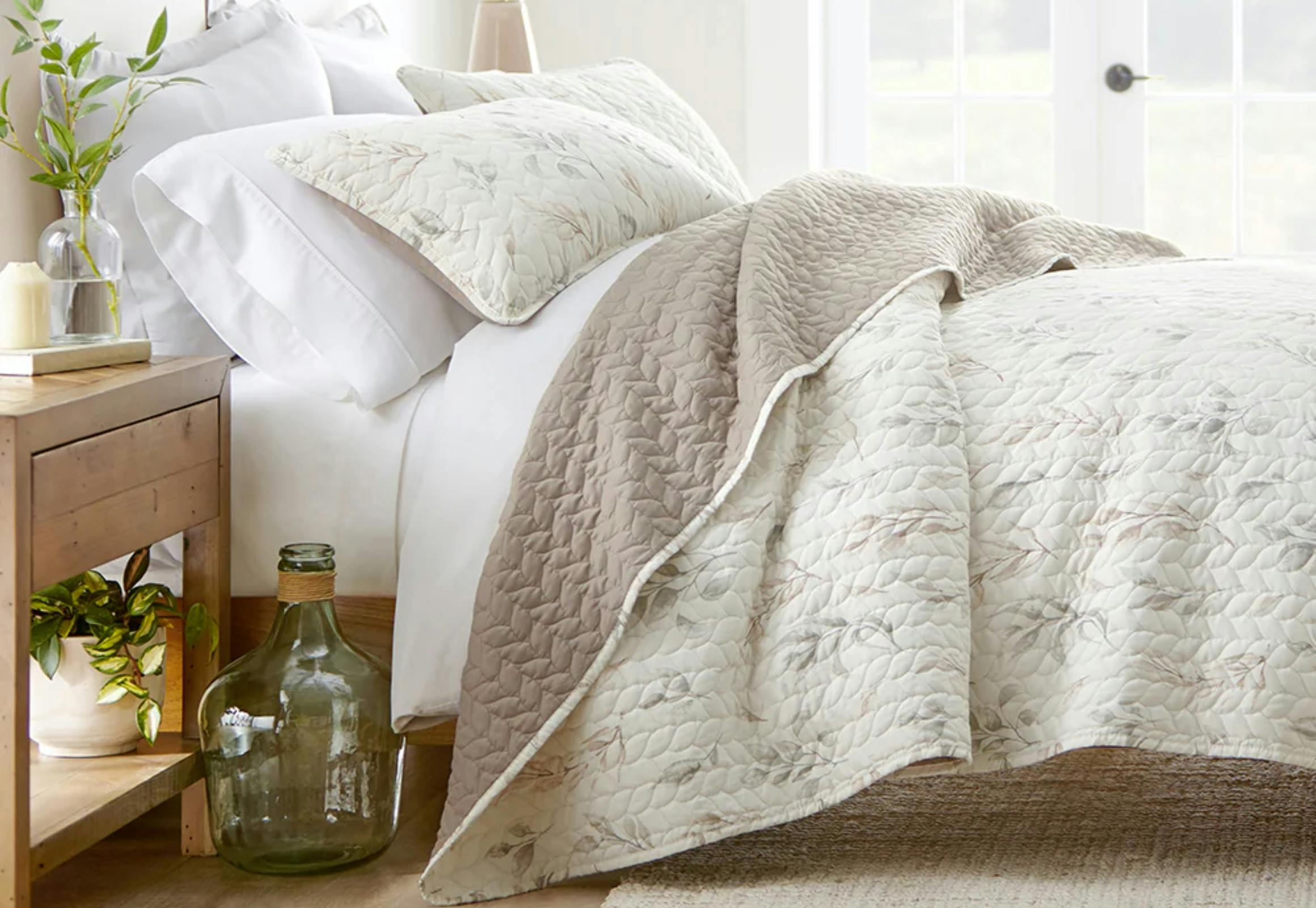 Linens & Hutch Quilt Set