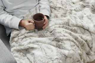 faux fur throw 