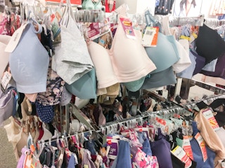 zulily-kohls-clearance-bras-feature-2022-1