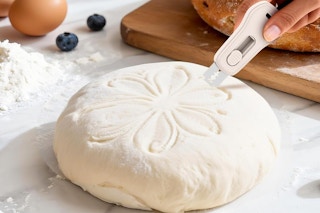 a sourdough scoring tool