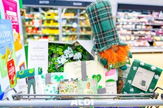 aldi st. patrick's day finds in shopping cart