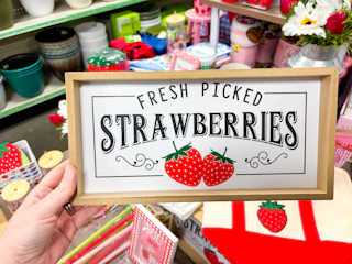 dollar general strawberry sign