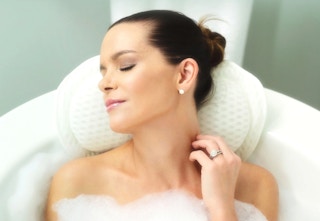 walmart-atomi-bath-pillow-1