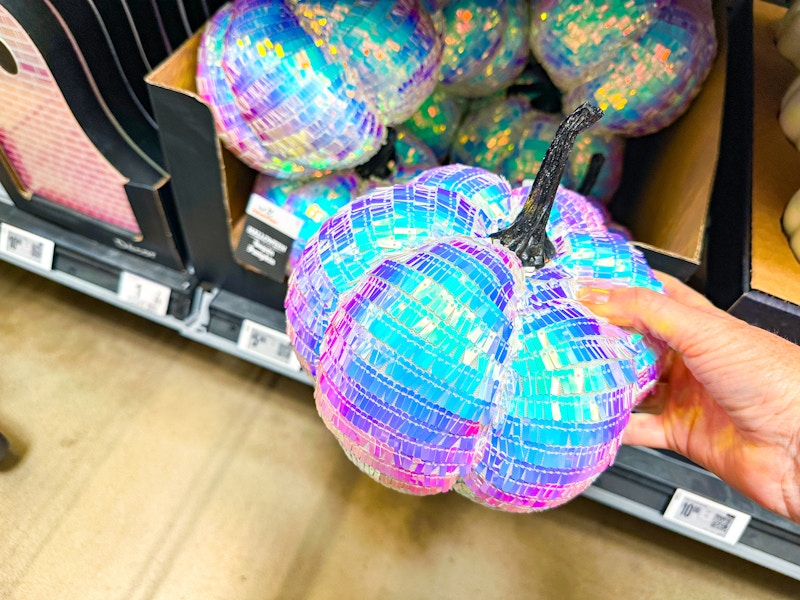 walmart-halloween-dollar-spot-kcl-20