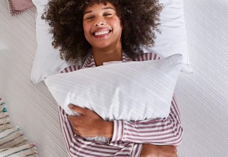 bed-pillows-target