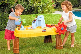 walmart-little-tikes-island-wavemaker-water-table-a-2022