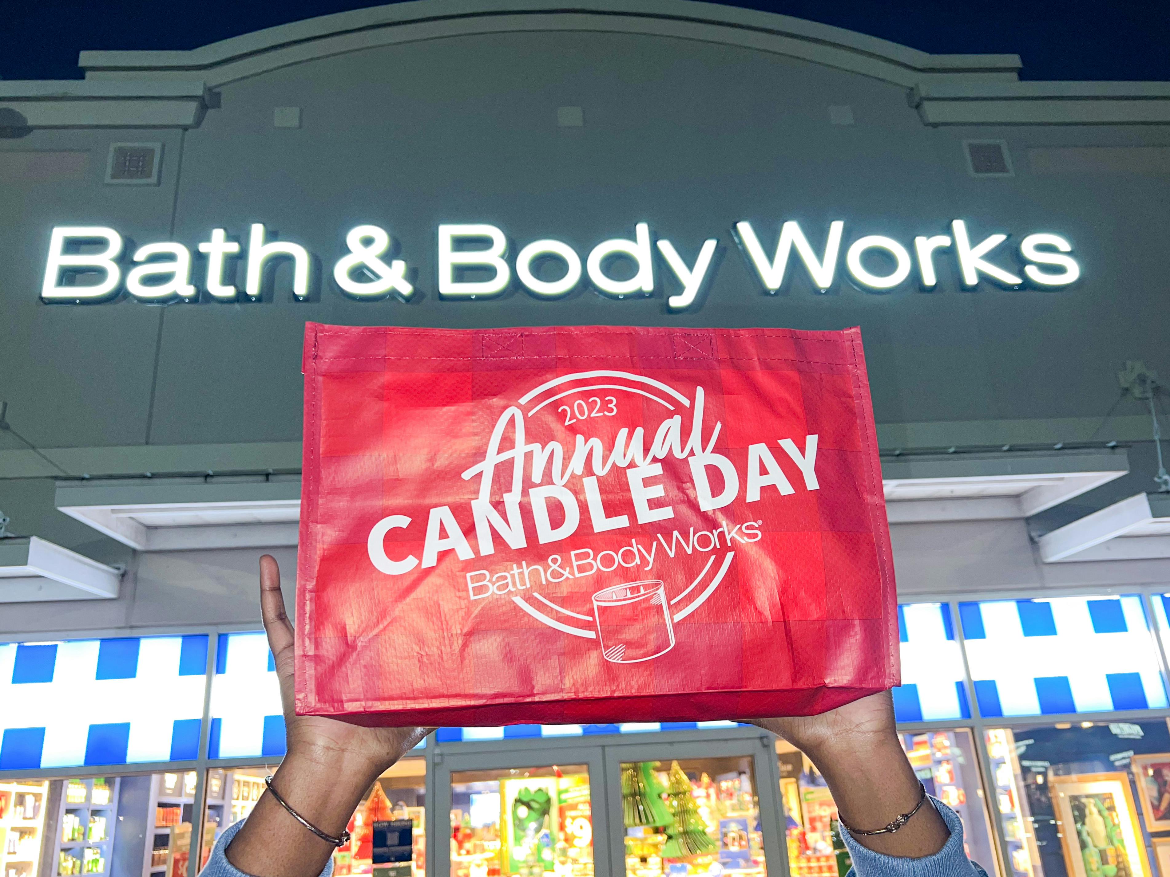 Bath & Body Works Mahogany Teakwood 3-wick Candle & Foaming Hand Soap Set  in 2023
