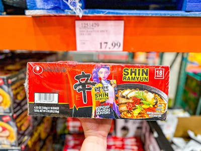 Shin Ramyun K-Pop Demon Hunters Ramen