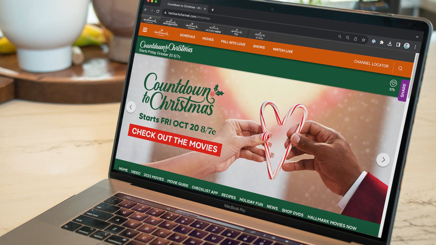 How to Watch 40 New Hallmark Christmas Movies (If You Don't Have Cable!)