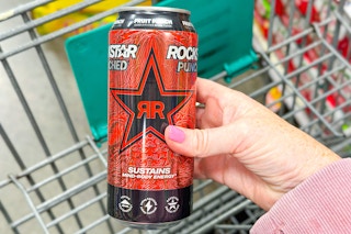 hand holding a rockstar energy drink