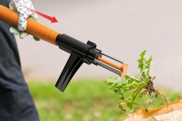 Weed Puller Tool, $17 on Amazon card image