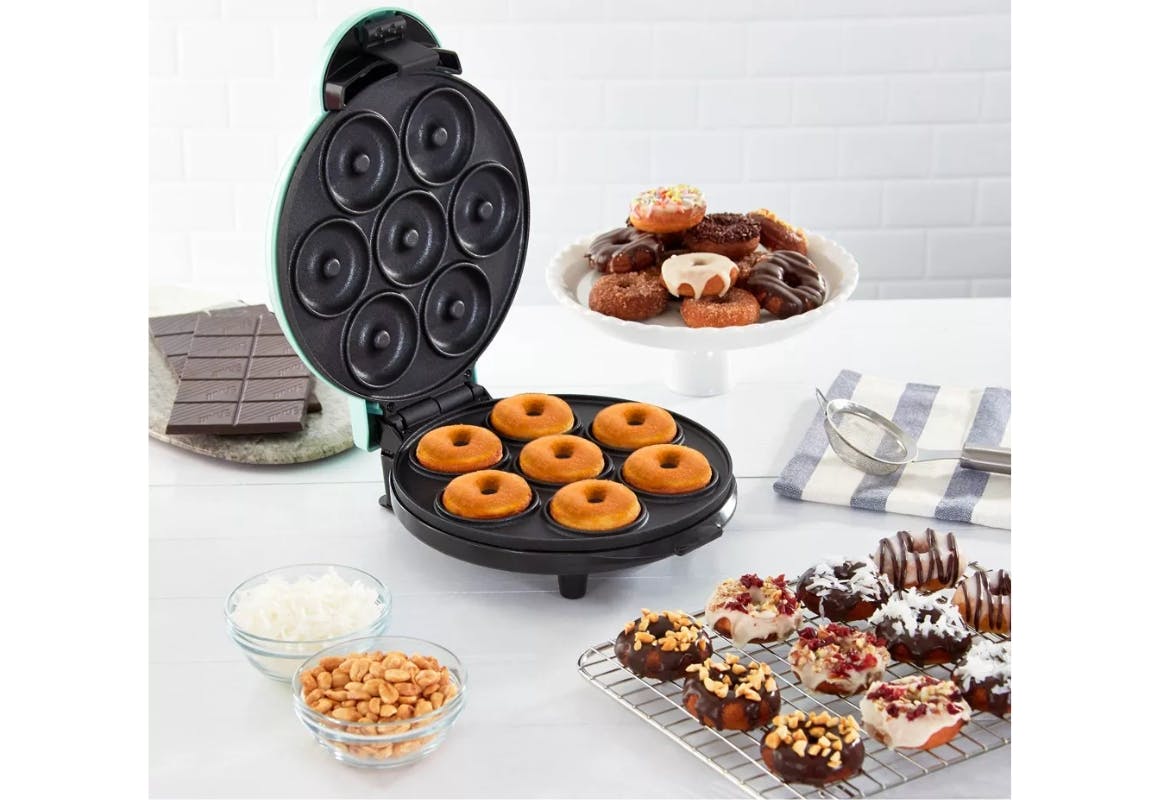 https://content-images.thekrazycouponlady.com/nie44ndm9bqr/6iWEmmPz8aLlw7CRJX9TM4/7ef59464d4da0a60c771b30bb9eda4a0/dash-donut-maker-target.jpg