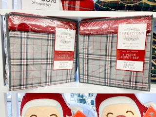 a sheet set that comes with a throw blanket