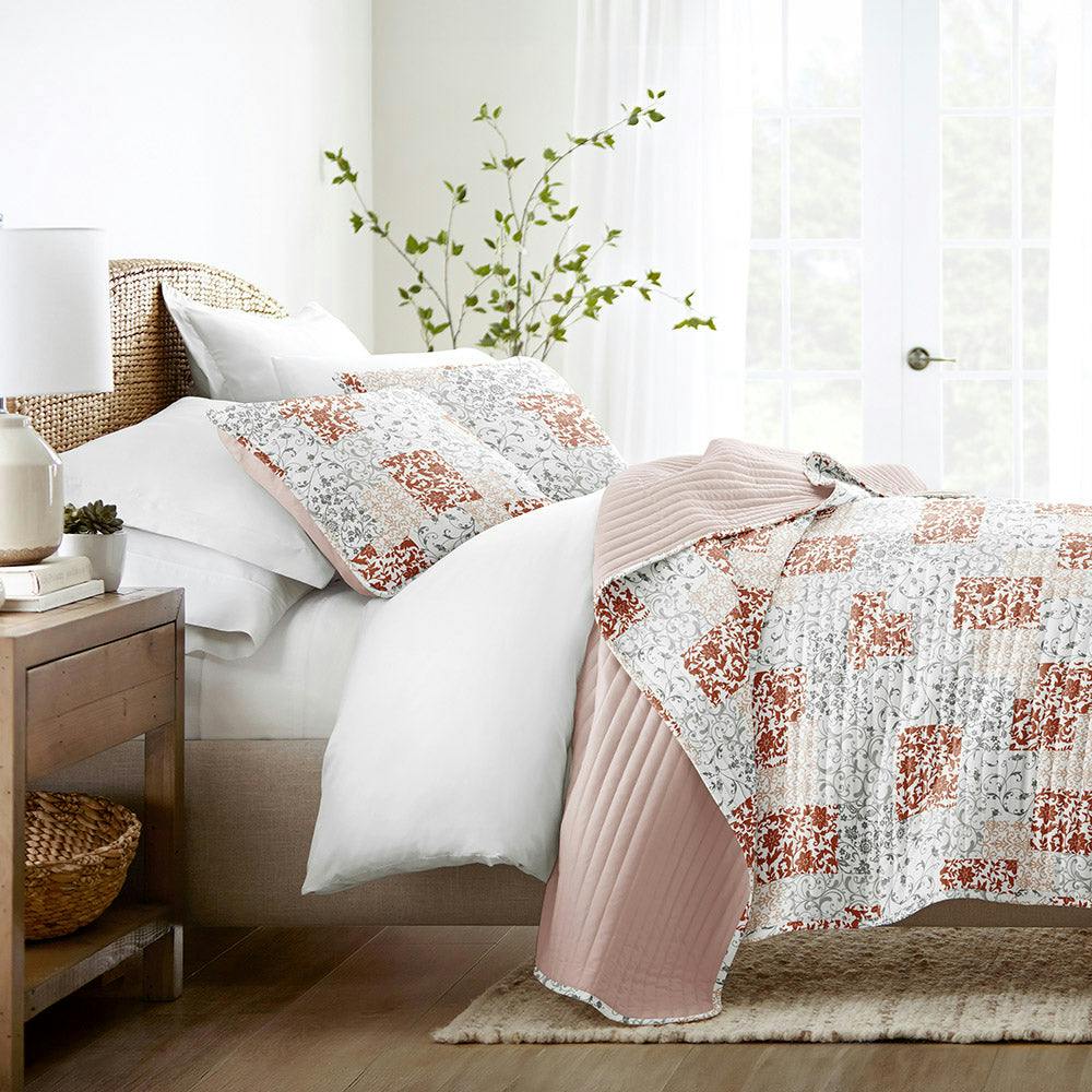 Linens & Hutch Comforter Set