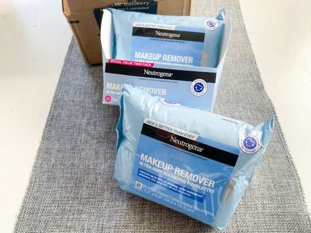 Neutrogena Makeup Remover Wipes Twin-Pack, Just $7.73 on Amazon card image
