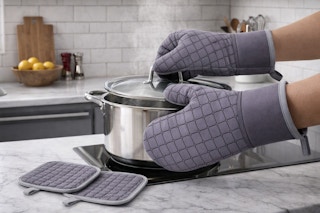 Walmart oven mitts and pot holders set