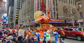 macys thanksgiving day parade turkey float crowd feature