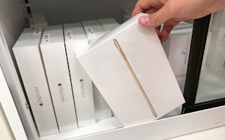 https://thekrazycouponlady.com/wp-content/uploads/2018/11/ipad-mini-target-bf-2018-1542827388.jpg