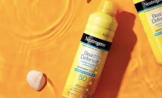 amazon screenshot neutrogena sunscreen spray beach defense 1664386997 1664386997