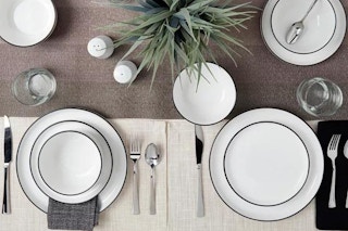 dinnerware set display