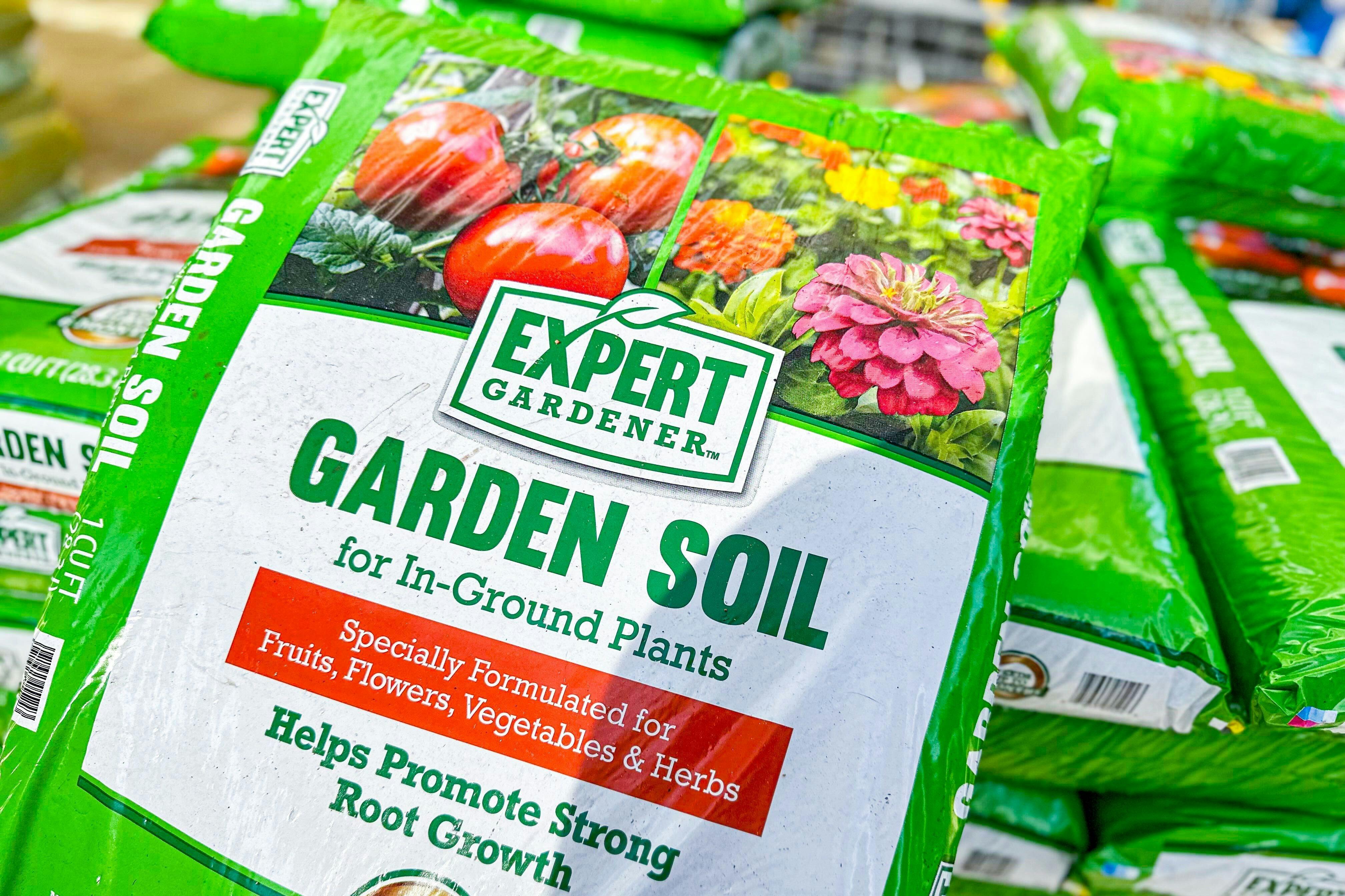 2 Cubic Feet of Garden Soil for Just 4.97 at Walmart The Krazy