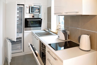 tiny home kitchen dreamstime l 113109146 1680110759 1680110759