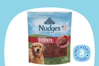 blue buffalo nudges dog treats