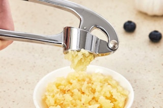 B0F4QRP5VS Garlic Press