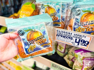 trader-joes-apricots-1