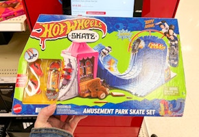 Hot Wheels Amusement Park Set