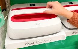 Hurry — Cricut EasyPress 2, Dropped to $59.50 With Rare Amazon Coupon card image
