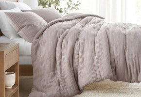 Linens & Hutch Waffle Comforter Set