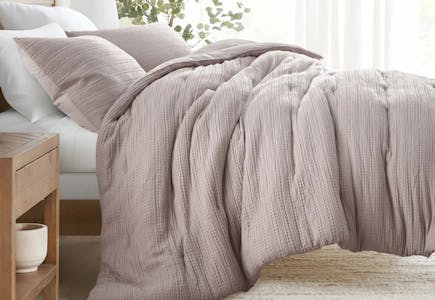 Linens & Hutch Waffle Comforter Set