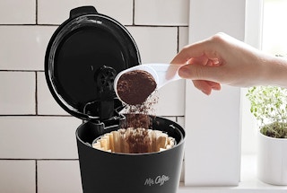 amazon mr coffee iced coffee maker 2021 2 1637776231 1637776232