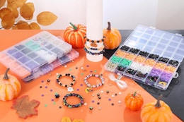 amazon 2,000-Piece Halloween Bead Kit 